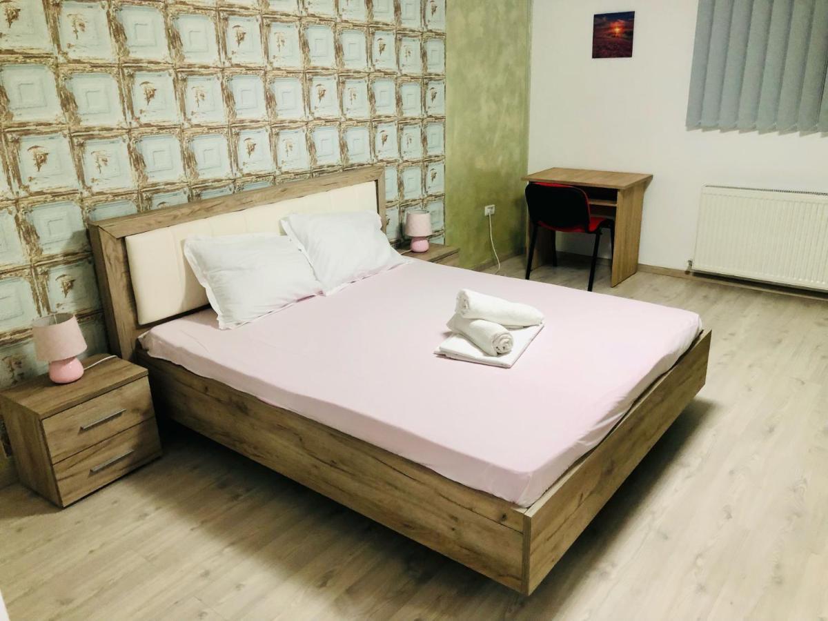 Central Park - Big Apartment - 3 Rooms - Free Parking T5 Timisoara Esterno foto