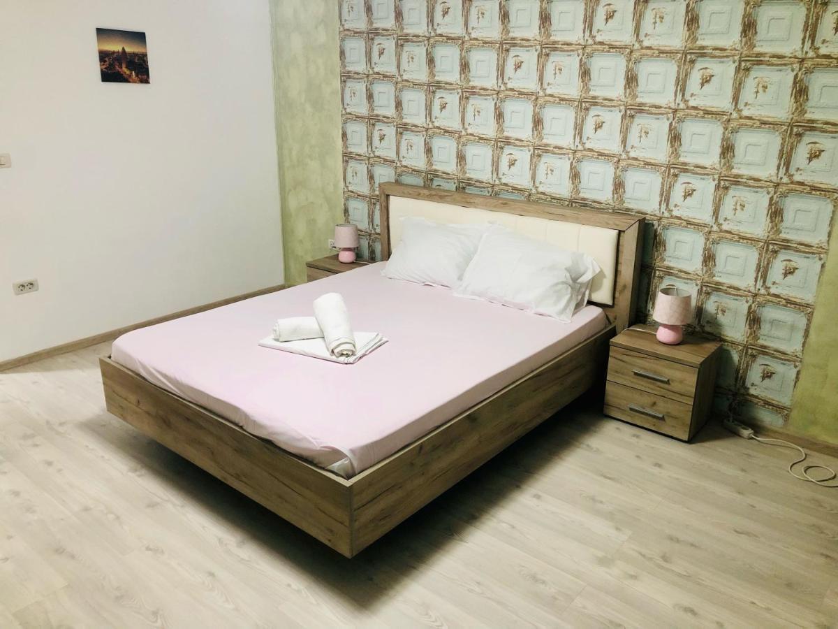 Central Park - Big Apartment - 3 Rooms - Free Parking T5 Timisoara Esterno foto