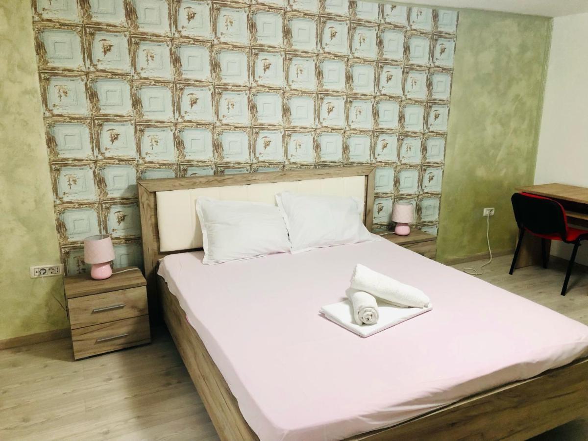 Central Park - Big Apartment - 3 Rooms - Free Parking T5 Timisoara Esterno foto