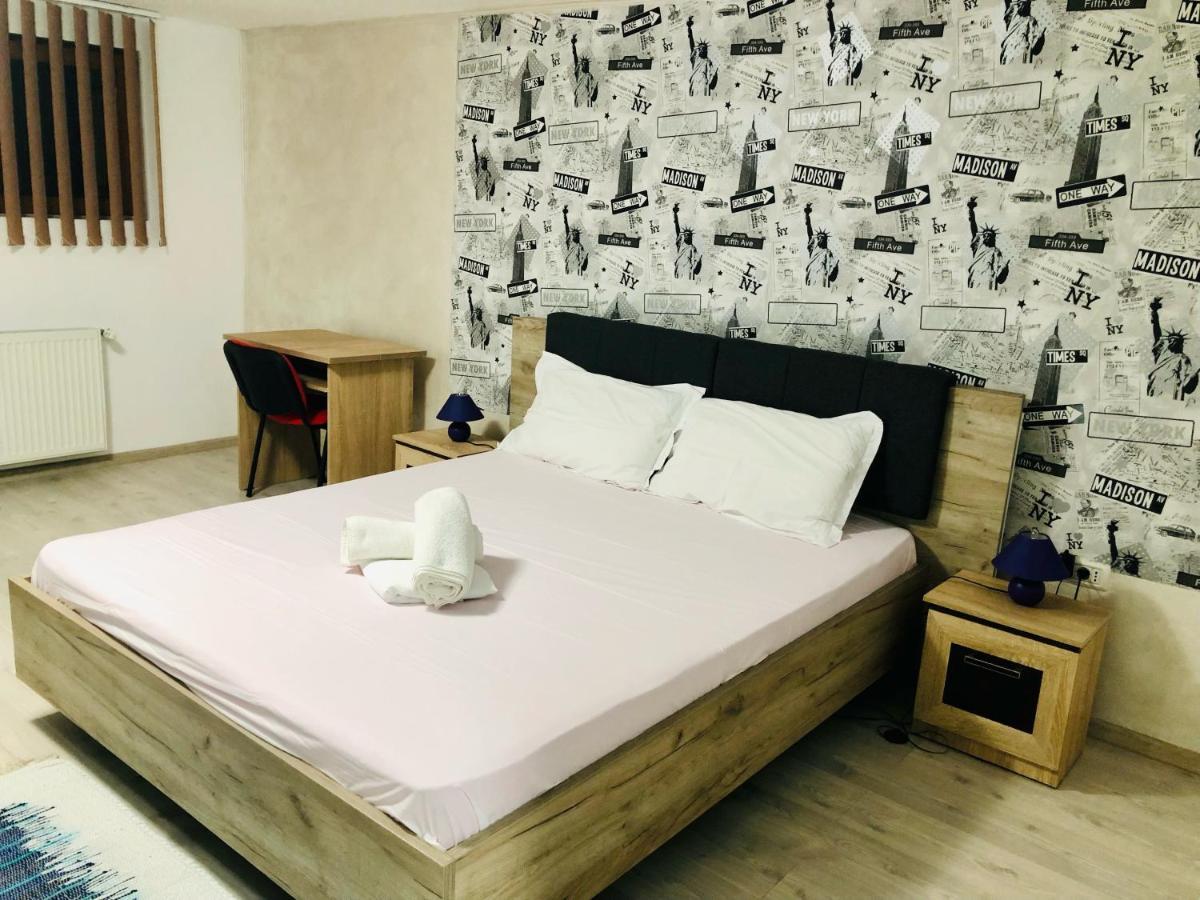 Central Park - Big Apartment - 3 Rooms - Free Parking T5 Timisoara Esterno foto