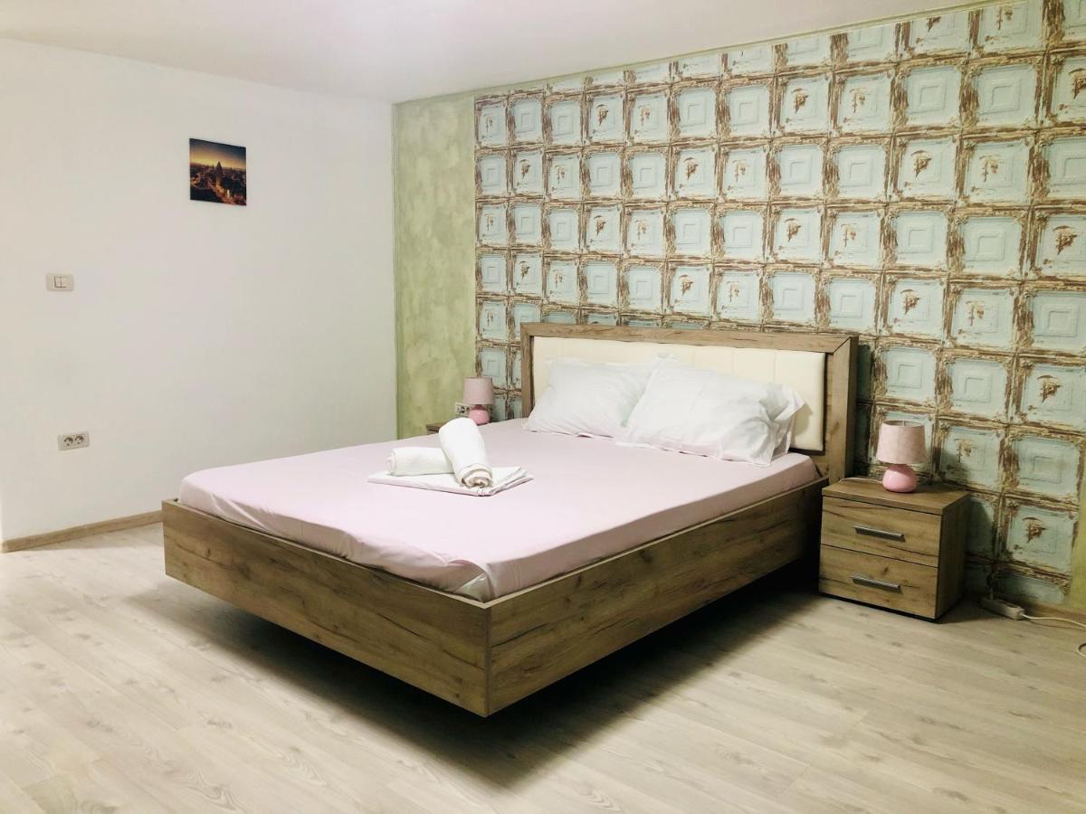 Central Park - Big Apartment - 3 Rooms - Free Parking T5 Timisoara Esterno foto